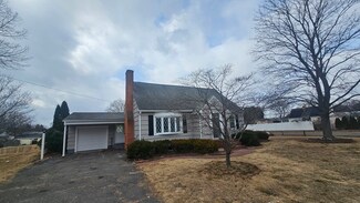 41 Barrett St, Ludlow, MA 01056