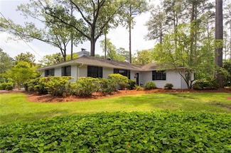 1301 Penguin Cir, Virginia Beach, VA 23451