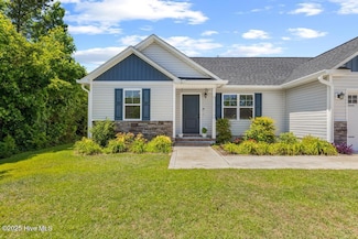 1037 Furia Dr, Jacksonville, NC 28540