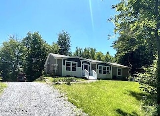 447 Wilton Rd, Wilton, NY 12831