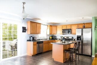 65 Evelyns Way, Fall River, MA 02724