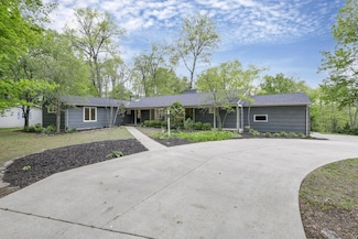 1364 Longwood Dr NE, Lancaster, OH 43130