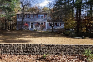 9 Northfield Rd, Amherst, NH 03031