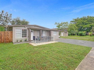 740 SW 10th St, Pompano Beach, FL 33060