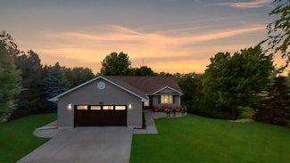 102 Tahoe Dr, Kearney, NE 68847