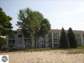 9200 N Bayshore Dr Unit 26, Elk Rapids, MI 49629