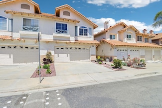 1716 Promenade Cir, Vista, CA 92083