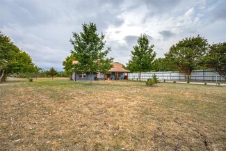 1549 Highland Acres Dr, Kaufman, TX 75142
