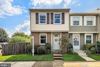 8353 Bark Tree Ct, Springfield, VA 22153