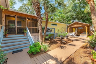 420 E Erie Ave, Folly Beach, SC 29439