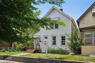 705 Butternut Ave, Saint Paul, MN 55102
