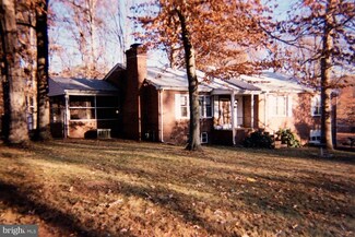 8416 Rugby Rd, Manassas Park, VA 20111