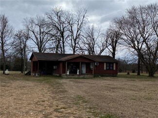 18683 E 530 Rd, Colcord, OK 74338