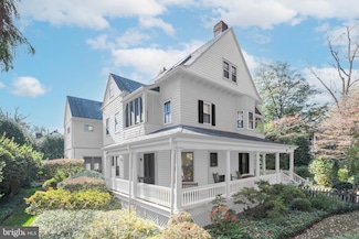 14 W Kirke St, Chevy Chase, MD 20815