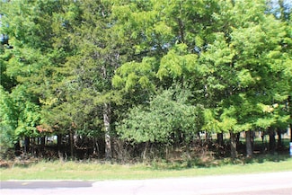 3365 Forest Glen Ct, Eau Claire, WI 54701