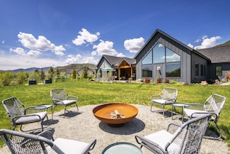 1530 Appaloosa Rd, Hailey, ID 83333