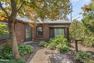 41 Mill Rd, Latham, NY 12110