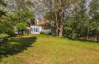 127 Birchwood Rd, Manchester, NH 03104
