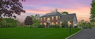15 Wellington Ct, Shelton, CT 06484