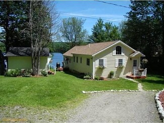 17 Allen Ave, Canaan, ME 04924