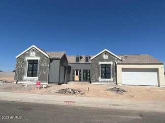 5671 S Joshua Tree Ln, Gilbert, AZ 85298