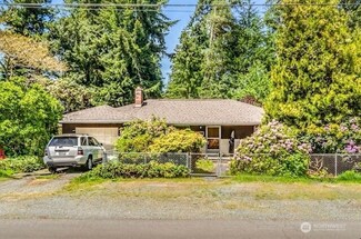 518 N 166th St, Shoreline, WA 98133