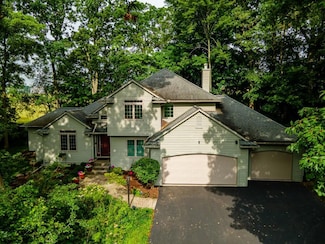 4535 W Loch Alpine Dr, Ann Arbor, MI 48103