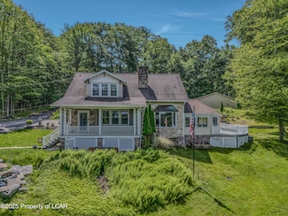 366 Overbrook Rd, Dallas, PA 18612