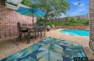 110 Forest Dr S, Whitehouse, TX 75791
