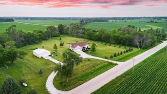 15043 K Ave, Perry, IA 50220