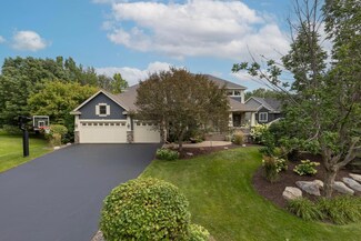 11372 Entrevaux Dr, Eden Prairie, MN 55347