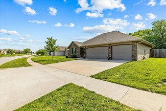 1206 S Tanner Dr, Springfield, MO 65802