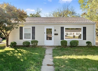 46 Saint Celeste Dr, Florissant, MO 63031