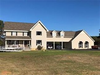 1590 Ingram Rd, Elmore, AL 36025
