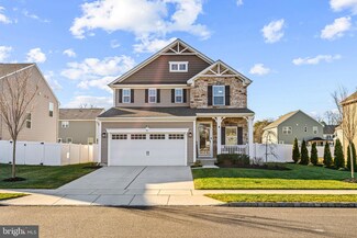 7 Circle Dr, Sicklerville, NJ 08081