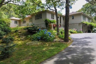 49 Chole Ct, Barnstable, MA 02630