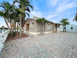 624 71st Ave, Saint Pete Beach, FL 33706
