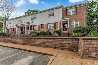 9179 N Swan Cir, Saint Louis, MO 63144