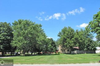 1612 8th St, Harlan, IA 51537