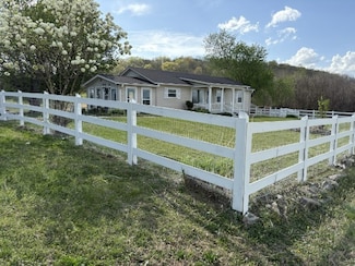 1833 Porterfield Rd, Readyville, TN 37149