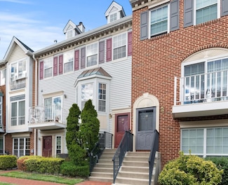 19 Walnut St, Jersey City, NJ 07305