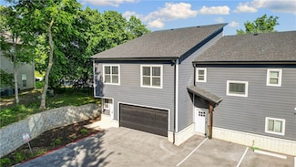 293 W Ash St Unit 1, Fayetteville, AR 72703