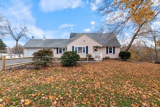 220 Pelham St, Methuen, MA 01844