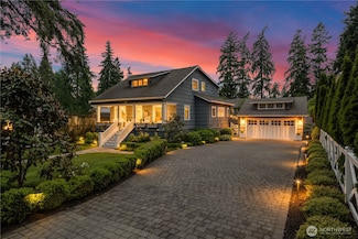 3119 108th Ave SE, Bellevue, WA 98004