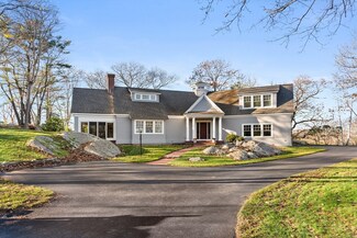 34 Decatur St, Gloucester, MA 01930