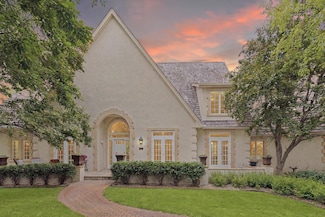 490 Old Long Lake Rd, Wayzata, MN 55391