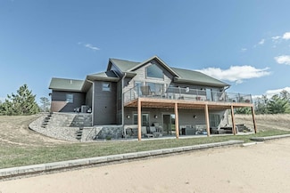 N8067 Castaway Dr, New Lisbon, WI 53950