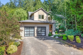9310 Hemlock Ave NE, Bainbridge Island, WA 98110