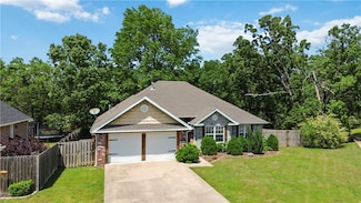 603 Highland Ct, Siloam Springs, AR 72761