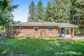 15036 Rapids Dr, Hersey, MI 49639